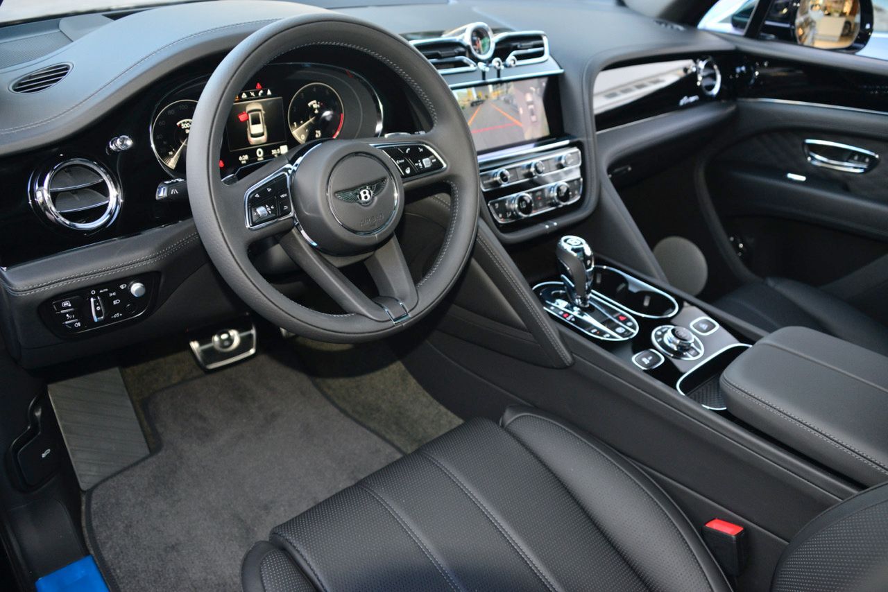 2023 Bentley Bentayga EWB Azure Azure Lawrence KS
