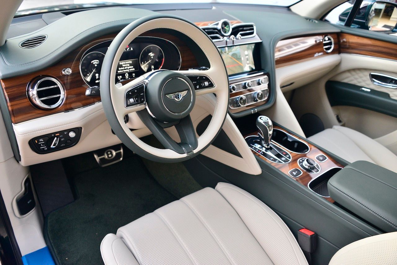 2023 Bentley Bentayga EWB Azure Azure