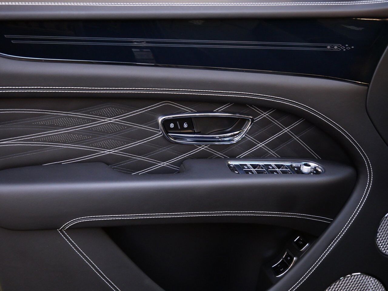 2023 Bentley Bentayga EWB Azure First Edition Azure First Edition Lawrence KS