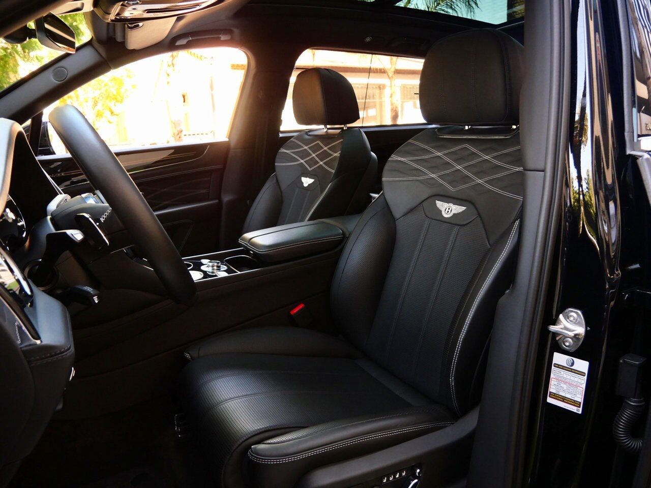 2023 Bentley Bentayga EWB Azure First Edition Azure First Edition Lawrence KS