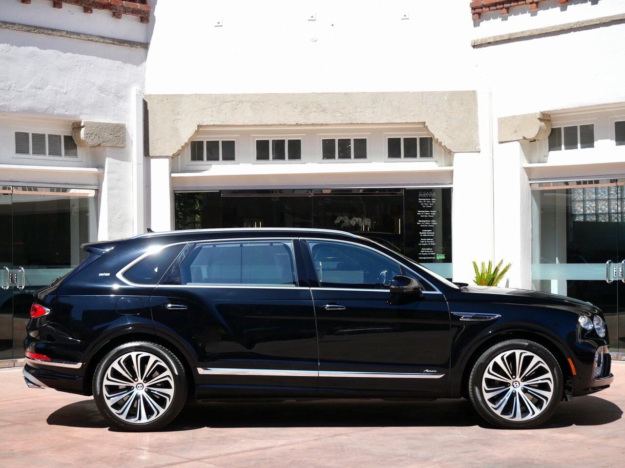 2023 Bentley Bentayga EWB Azure First Edition Azure First Edition Lawrence KS