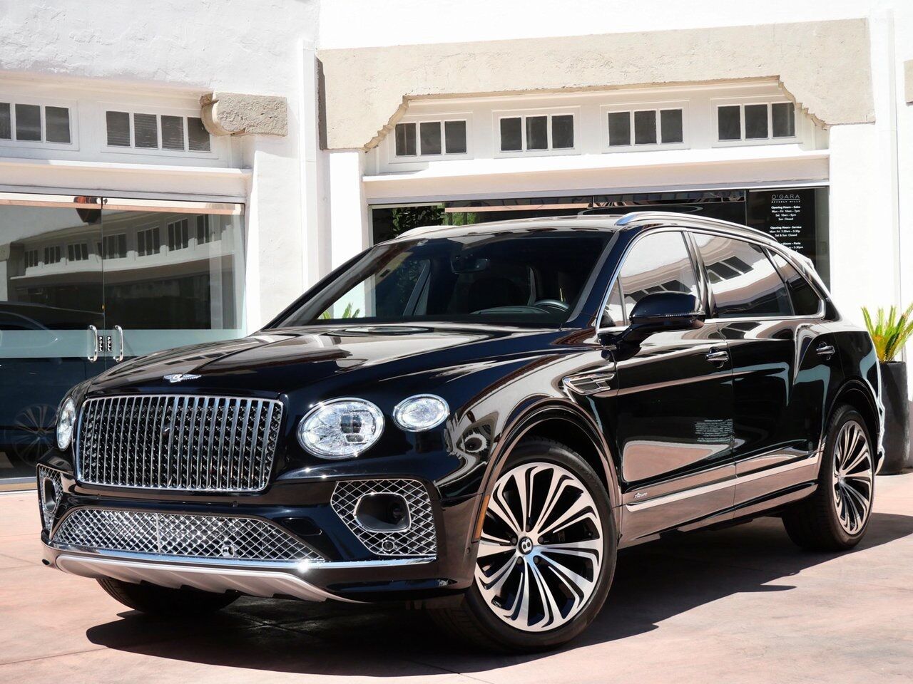 2023 Bentley Bentayga EWB Azure First Edition Azure First Edition Lawrence KS