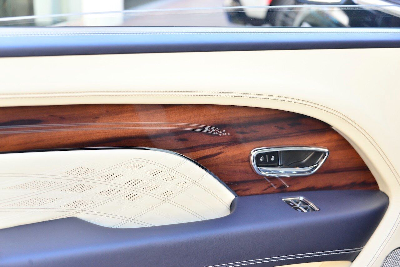 2023 Bentley Bentayga EWB Azure First Edition Azure First Edition Lawrence KS