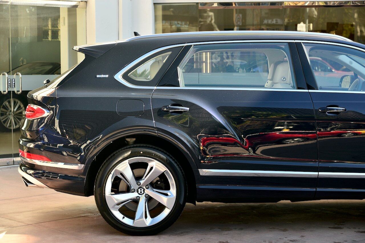 2023 Bentley Bentayga EWB Azure First Edition Azure First Edition Lawrence KS