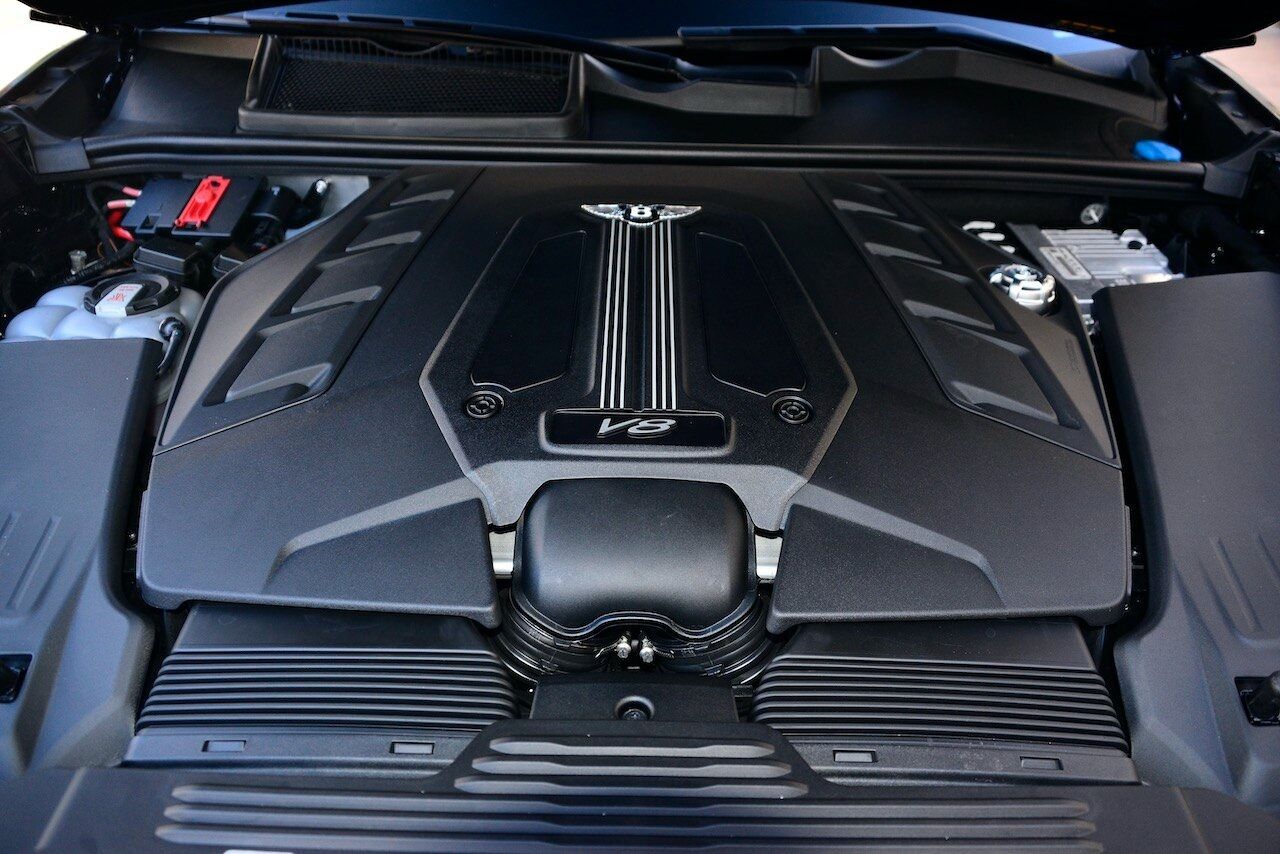 2023 Bentley Bentayga EWB Azure First Edition Azure First Edition Lawrence KS