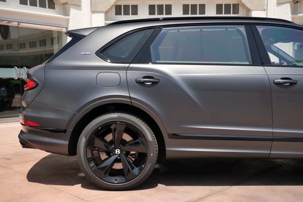 2023 Bentley Bentayga EWB Azure First Edition Azure First Edition Lawrence KS