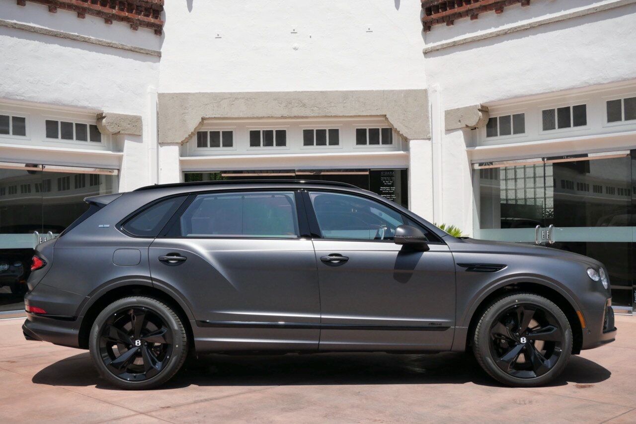 2023 Bentley Bentayga EWB Azure First Edition Azure First Edition Lawrence KS