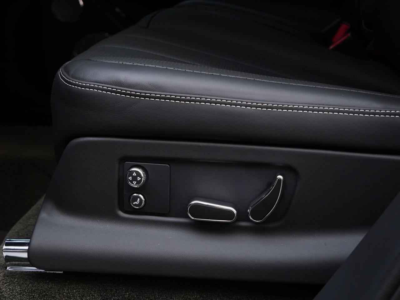 2023 Bentley Bentayga EWB Azure First Edition Azure First Edition Lawrence KS