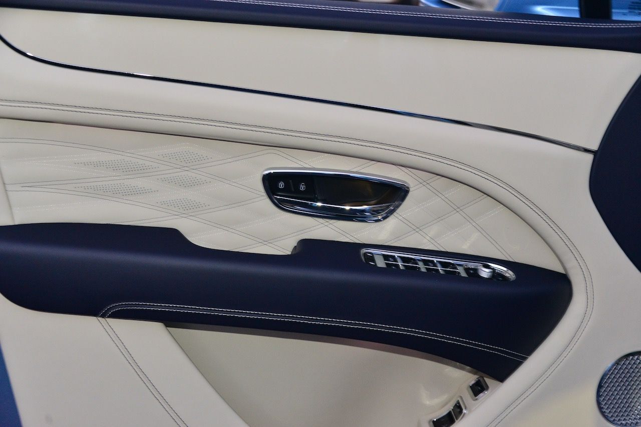 2023 Bentley Bentayga EWB Azure First Edition Azure First Edition Lawrence KS