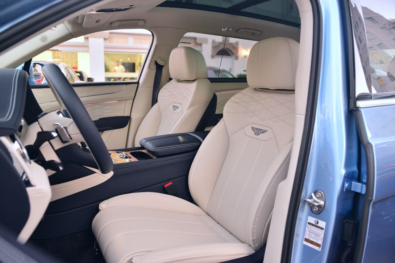 2023 Bentley Bentayga EWB Azure First Edition Azure First Edition Lawrence KS