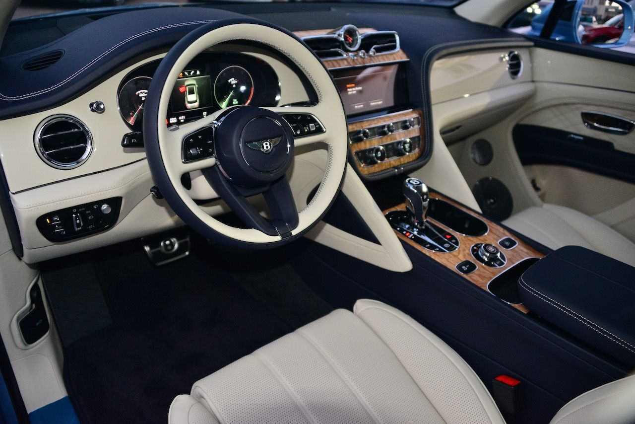 2023 Bentley Bentayga EWB Azure First Edition Azure First Edition Lawrence KS