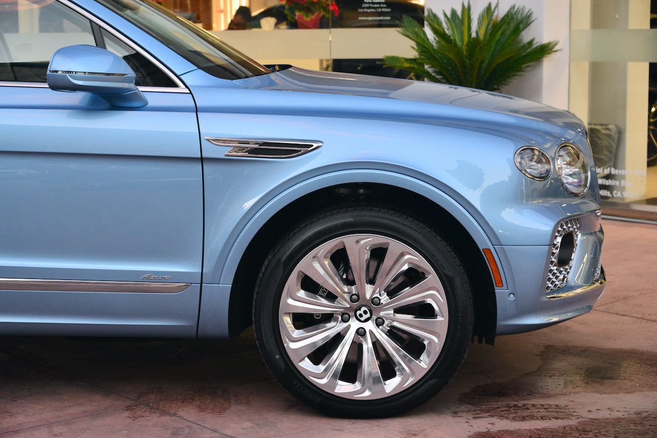 2023 Bentley Bentayga EWB Azure First Edition Azure First Edition Lawrence KS