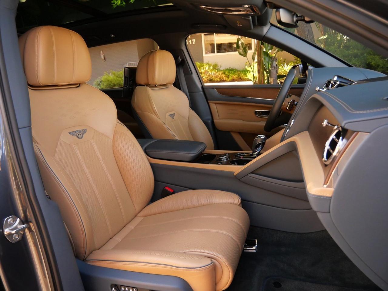 2023 Bentley Bentayga EWB V8 V8 Lawrence KS