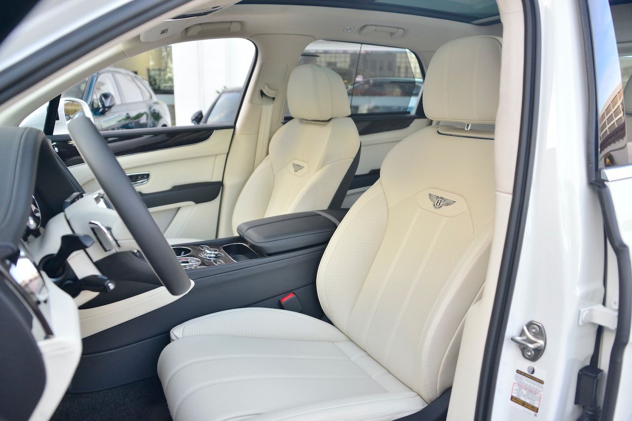 2023 Bentley Bentayga V8 V8 Lawrence KS
