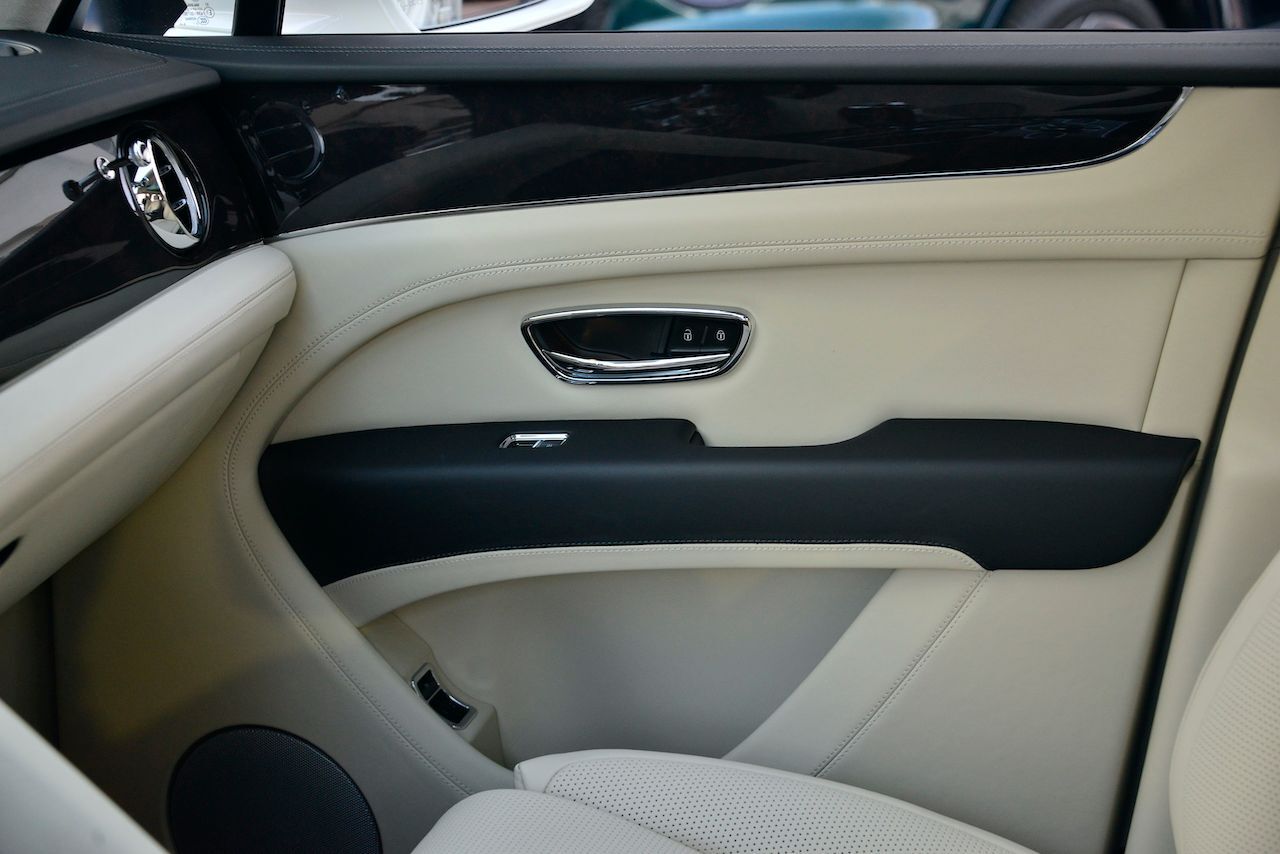 2023 Bentley Bentayga V8 V8 Lawrence KS