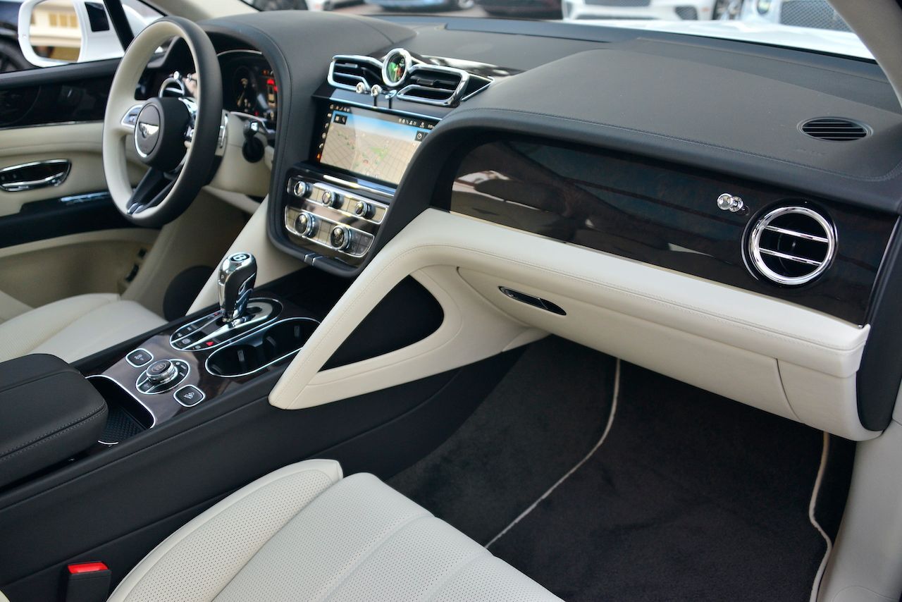 2023 Bentley Bentayga V8 V8 Lawrence KS