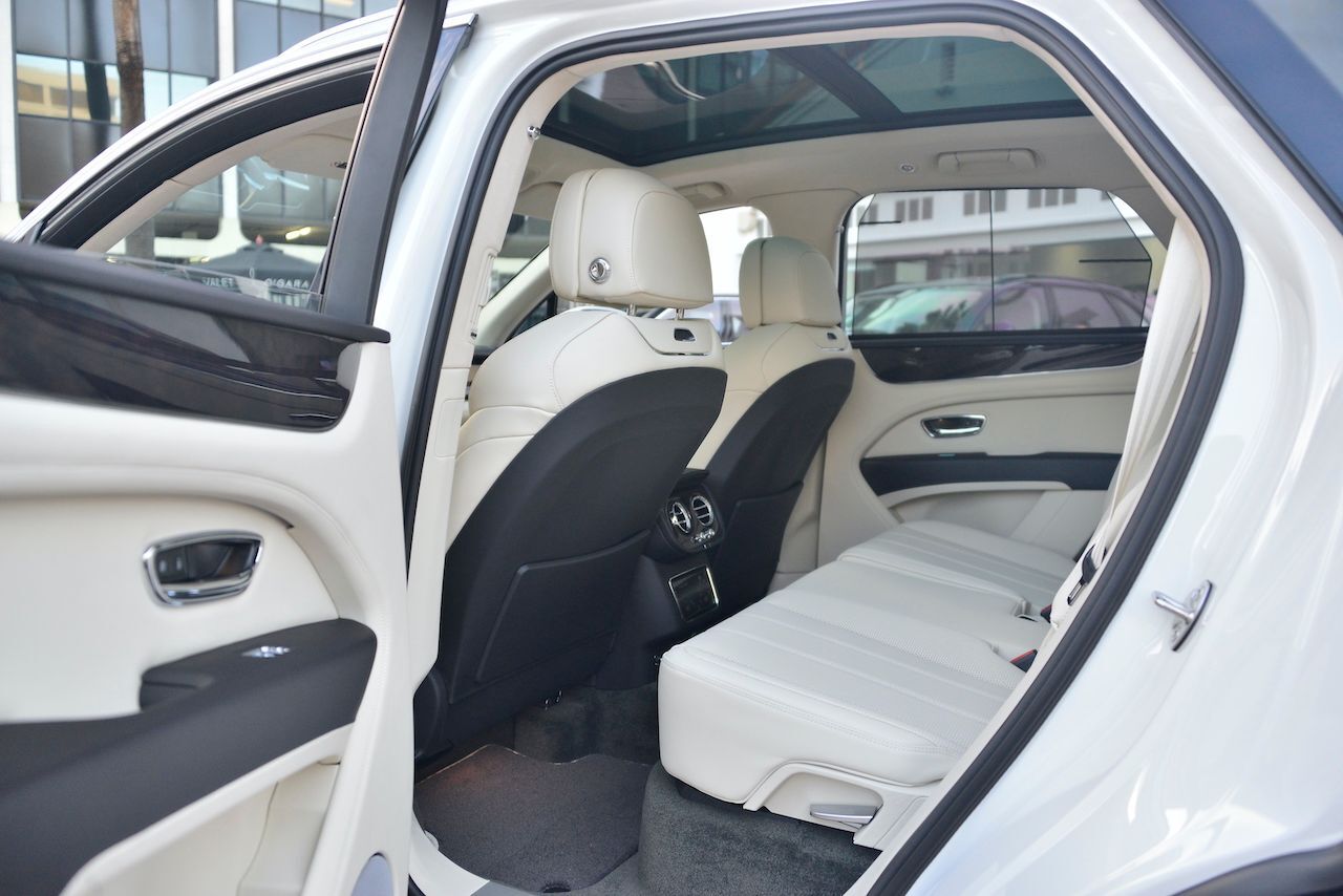 2023 Bentley Bentayga V8 V8 Lawrence KS
