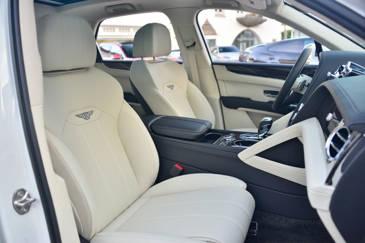 2023 Bentley Bentayga V8 V8 Lawrence KS