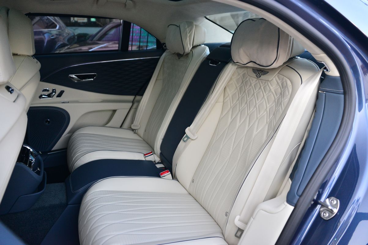 2023 Bentley Flying Spur Azure Azure Lawrence KS
