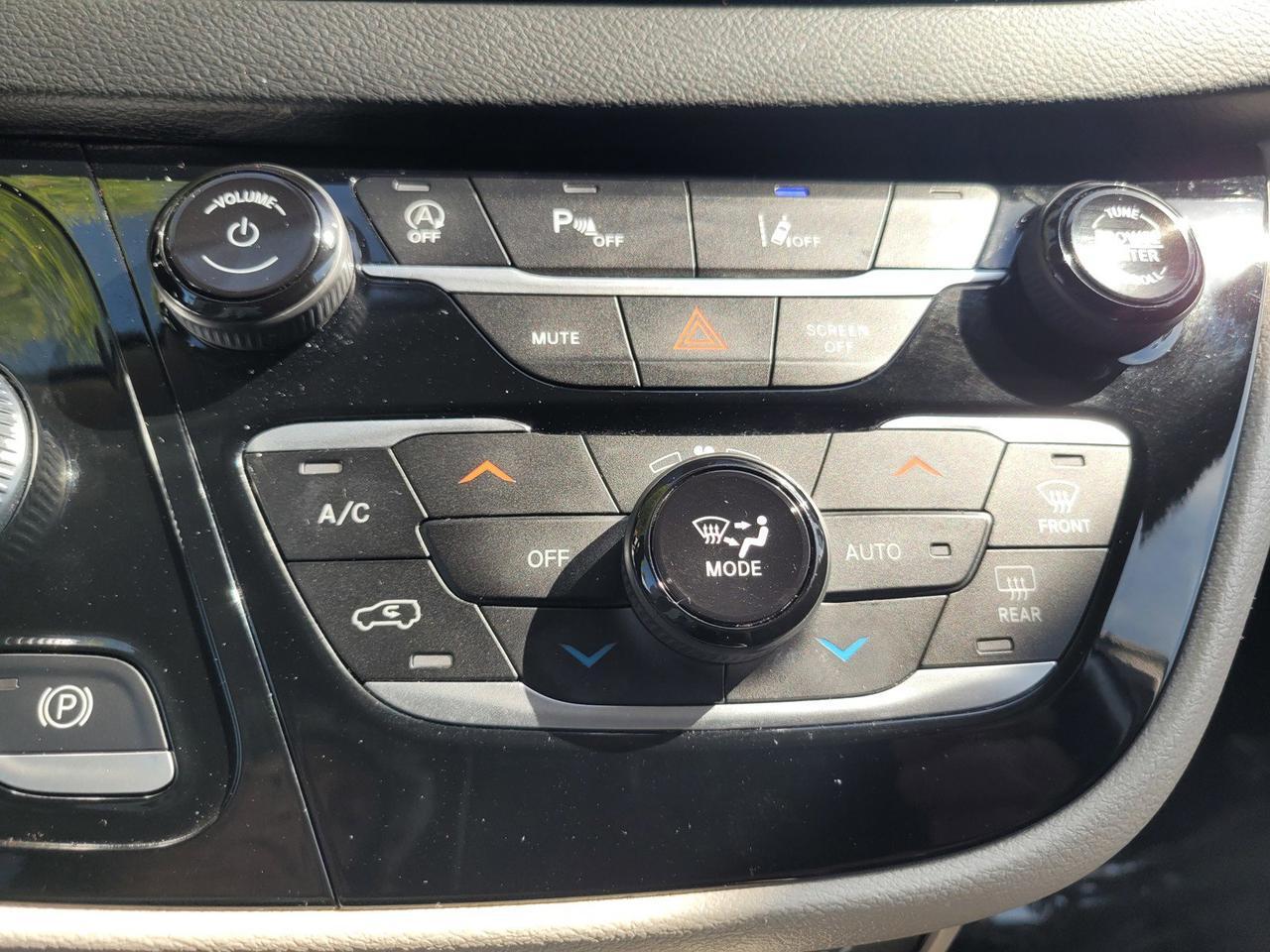 2023 CHRYSLER PACIFICA TOURING L Roseville CA