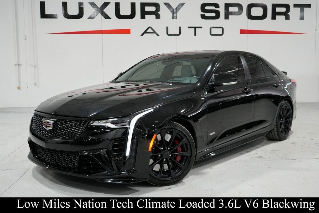 2023 Cadillac CT4 V-Series Blackwing's photo