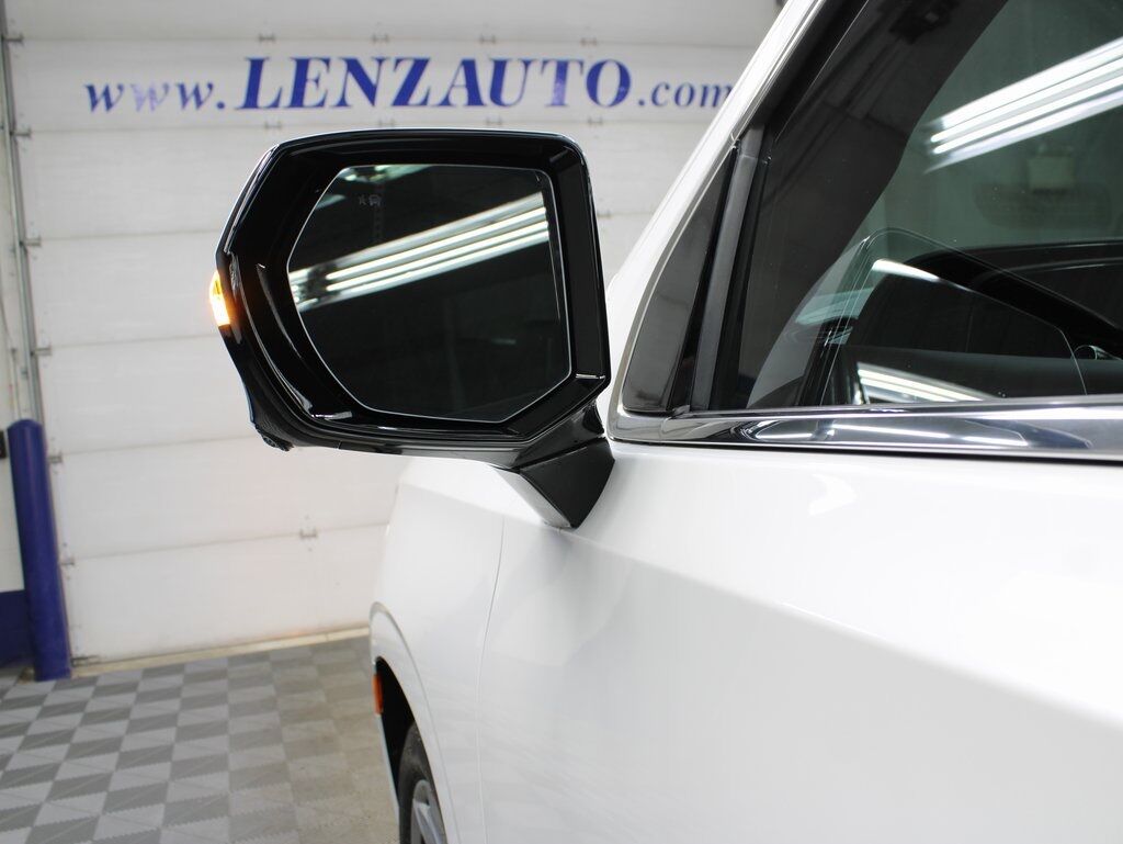 2023 Cadillac Escalade Premium Luxury Platinum 4WD Fond du Lac WI 2023 Cadillac Escalade Premium Luxury Platinum 4WD Fond du Lac WI