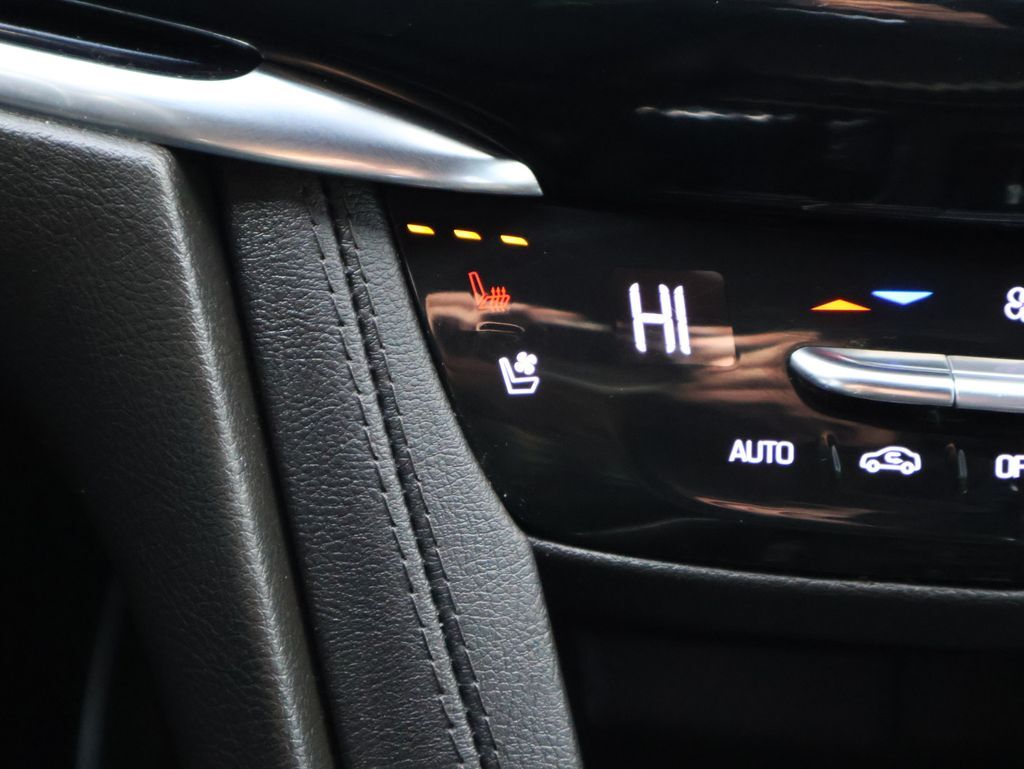 2023 Cadillac XT6 Sport