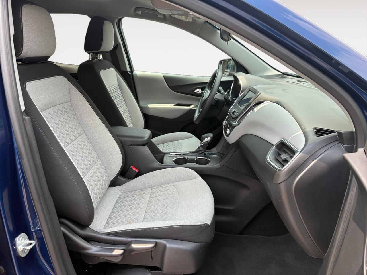 2023 Chevrolet Equinox LT, LANE KEEP ASSIST, FORWARD COLLISION ALERT, AUTOMATIC EMERGENCY BRAKING, BACKUP CAMERA, APPLE CARPLAY/ANDROID AUTO, PUSH BUTTON START, POWER SEATS, CLEAN CARFAX, UNIQUE, STYLE, A RIDE FOR YOU! Virginia Beach VA 2023 Chevrolet Equinox LT, LANE KEEP ASSIST, FORWARD COLLISION ALERT, AUTOMATIC EMERGENCY BRAKING, BACKUP CAMERA, APPLE CARPLAY/ANDROID AUTO, PUSH BUTTON START, POWER SEATS, CLEAN CARFAX, UNIQUE, STYLE, A RIDE FOR YOU! Virginia Beach VA