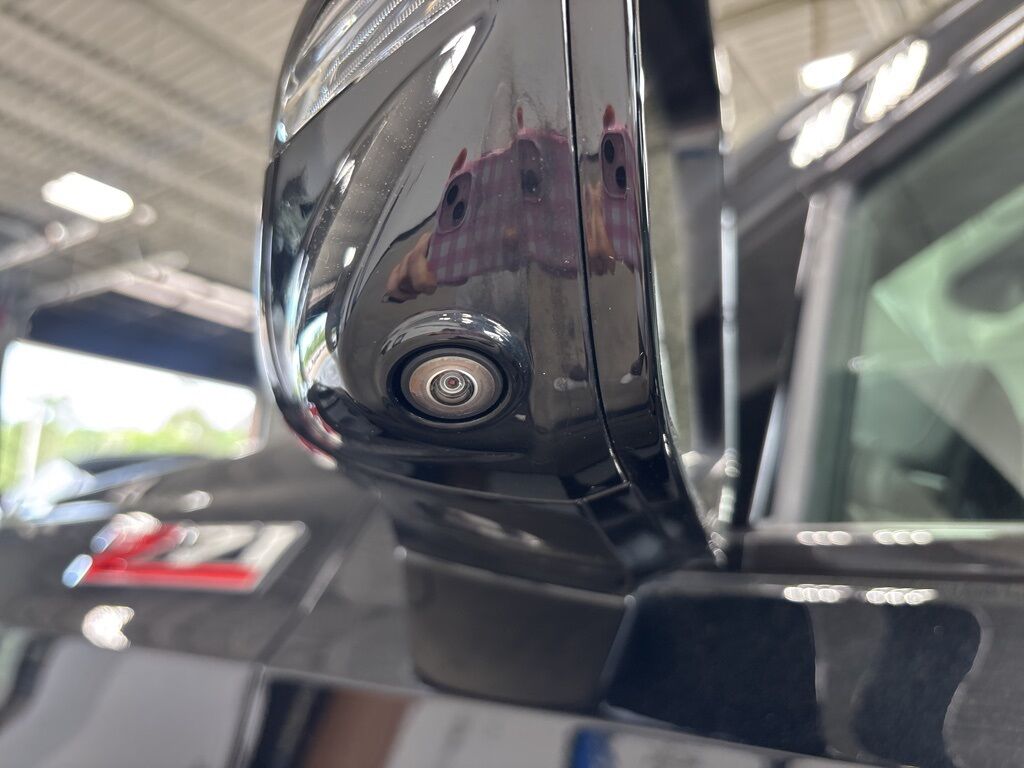 2023 Chevrolet Suburban Z71 4WD Minocqua WI