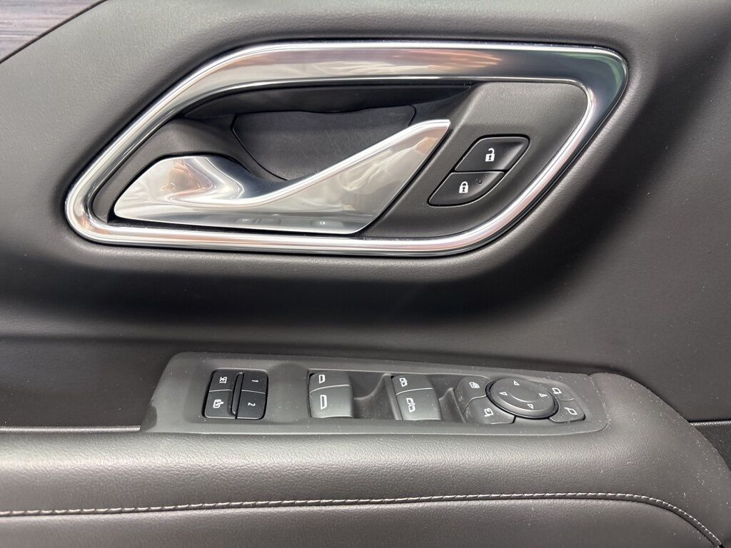 2023 Chevrolet Suburban Z71 4WD Minocqua WI