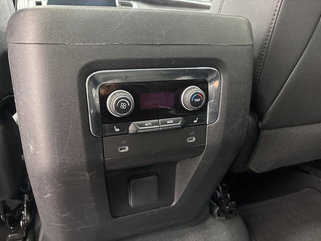 2023 Chevrolet Suburban Z71 4WD Minocqua WI