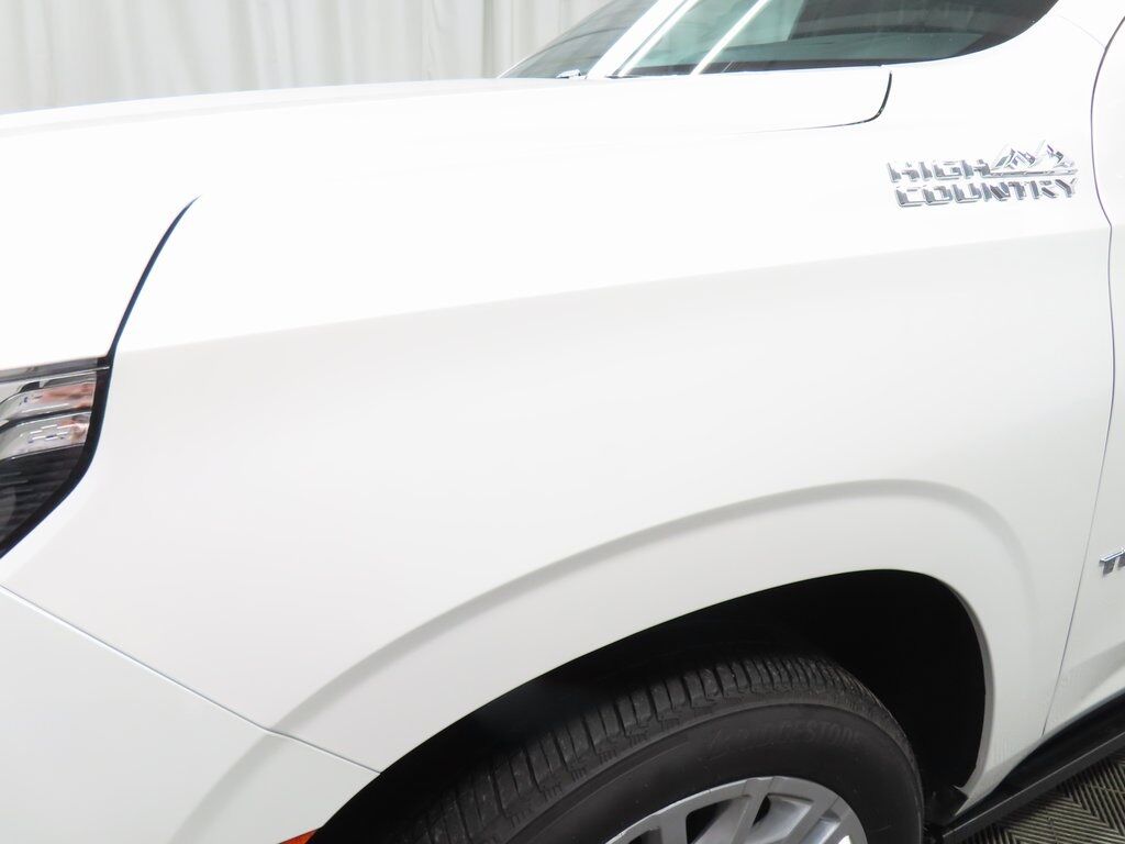 2023 Chevrolet Tahoe High Country 4WD Fond du Lac WI 2023 Chevrolet Tahoe High Country 4WD Fond du Lac WI