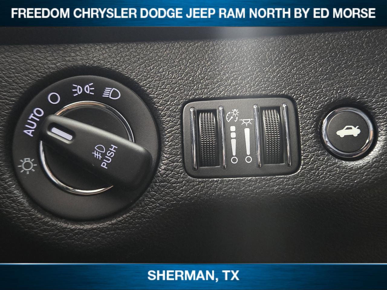 2023 Chrysler 300 Touring L Sherman TX