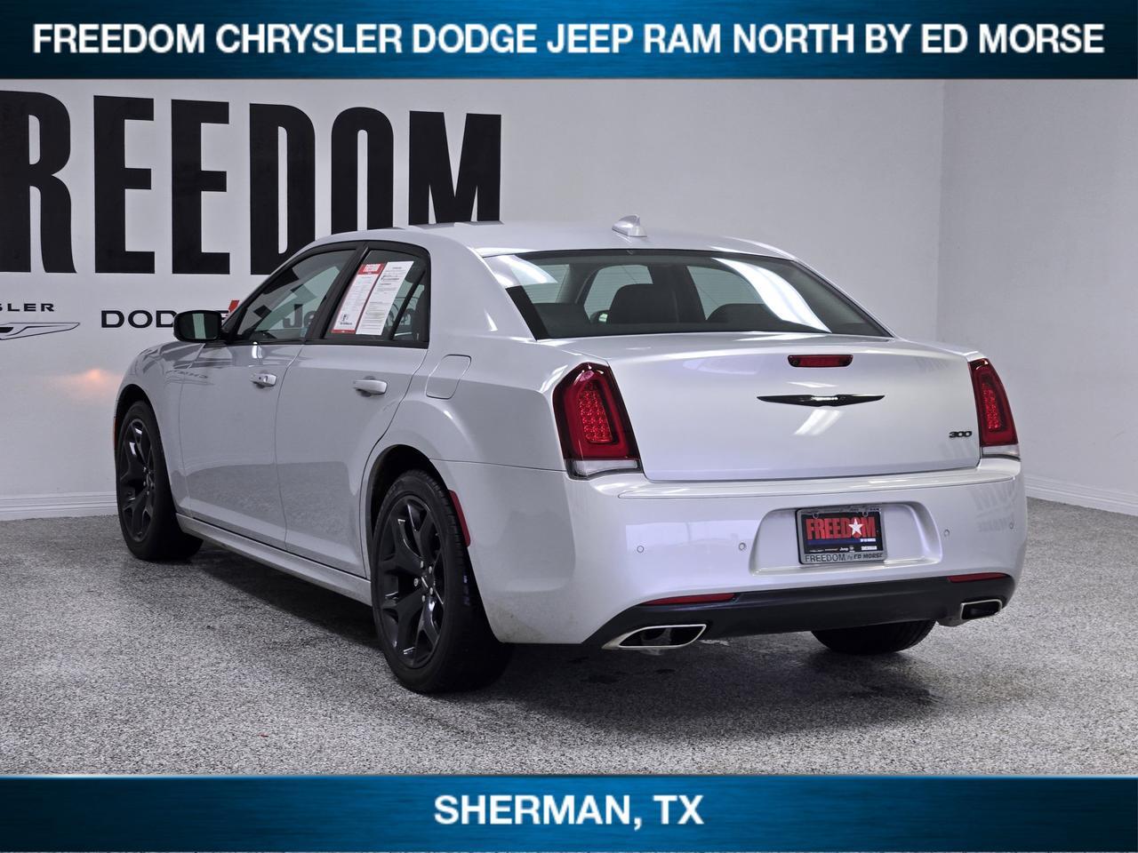 2023 Chrysler 300 Touring L Sherman TX