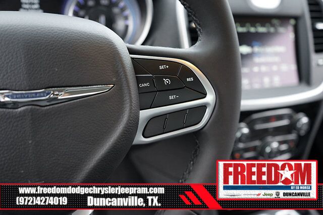 2023 Chrysler 300 Touring Irving TX