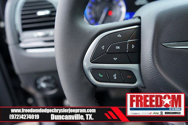 2023 Chrysler 300 Touring Irving TX