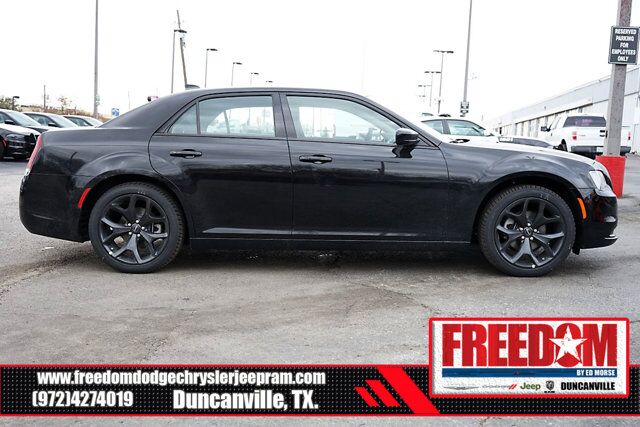 2023 Chrysler 300 Touring Irving TX