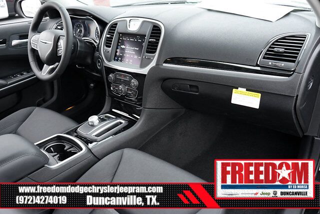 2023 Chrysler 300 Touring Irving TX