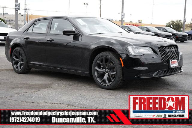 2023 Chrysler 300 Touring Irving TX