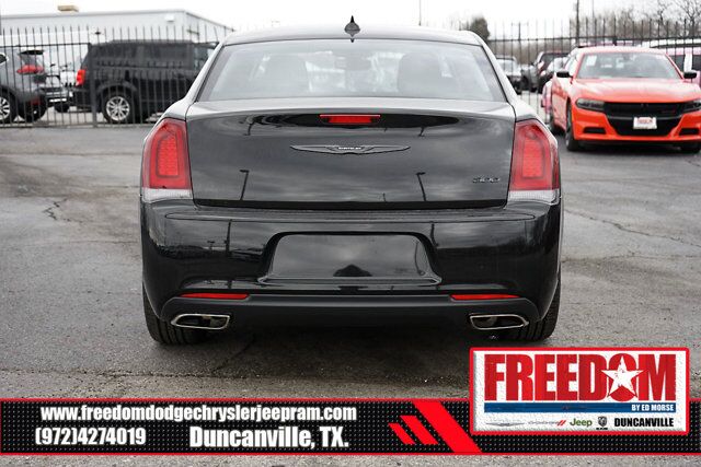 2023 Chrysler 300 Touring Irving TX