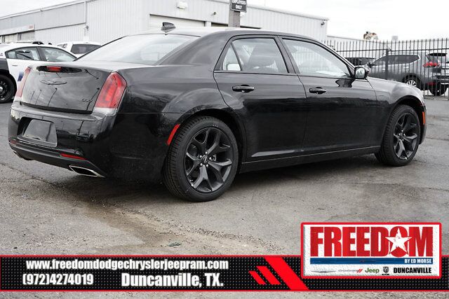 2023 Chrysler 300 Touring Irving TX
