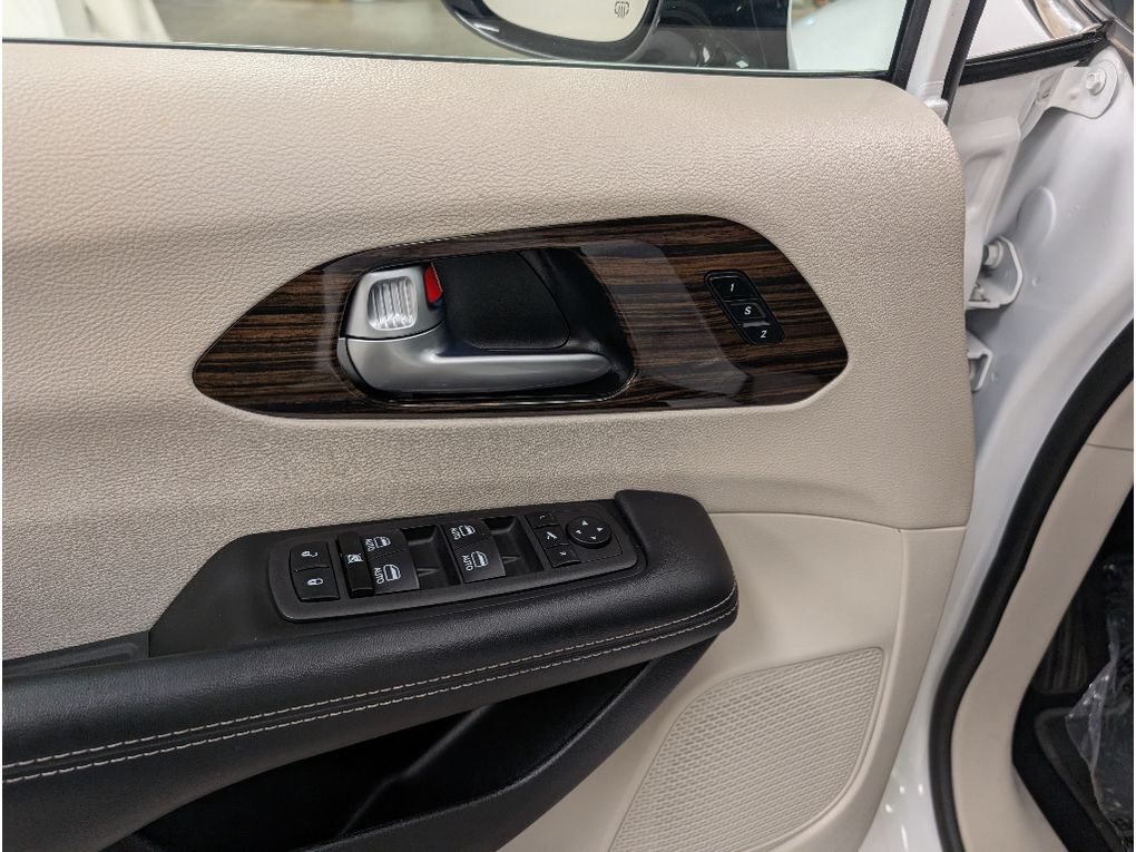 2023 Chrysler Pacifica Limited Bozeman MT