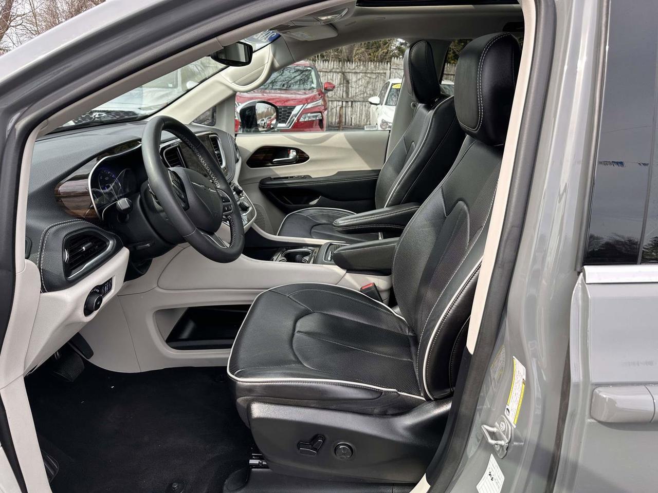 2023 Chrysler Pacifica Limited Clifton Park NY