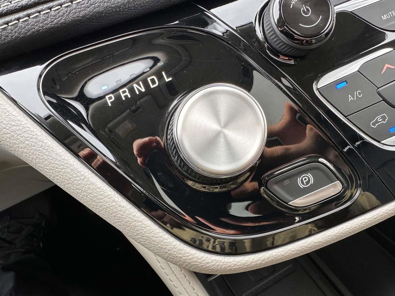 2023 Chrysler Pacifica Limited Clifton Park NY