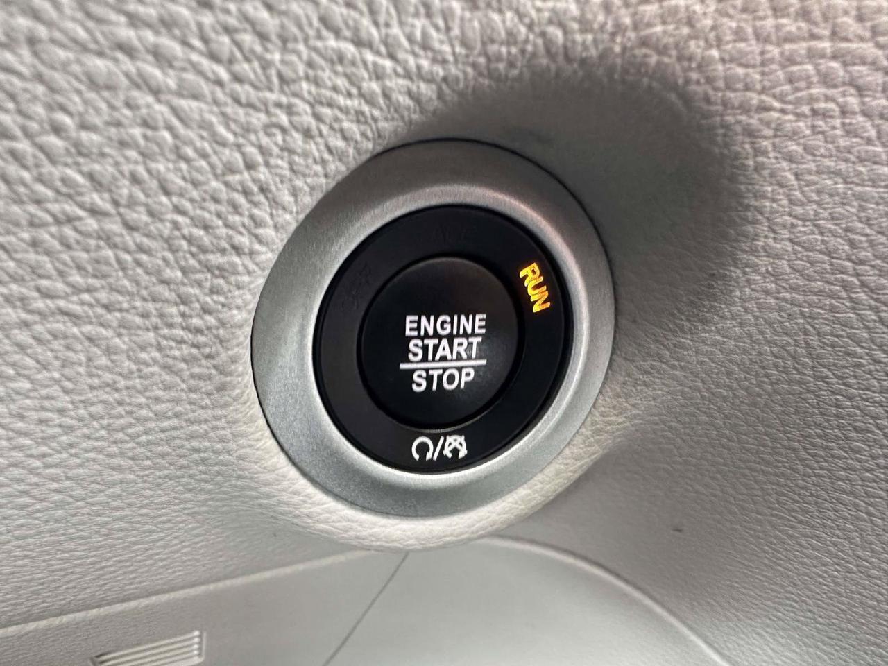 2023 Chrysler Pacifica Limited San Clemente CA