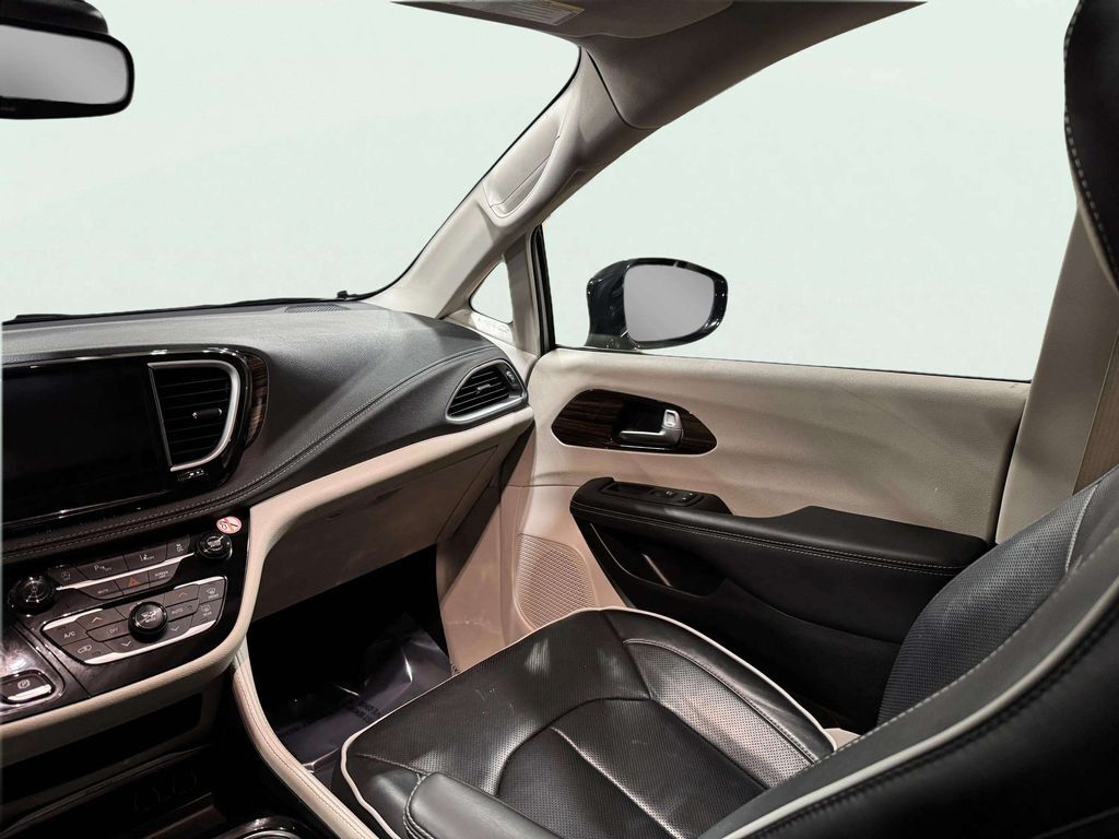 2023 Chrysler Pacifica Limited San Clemente CA