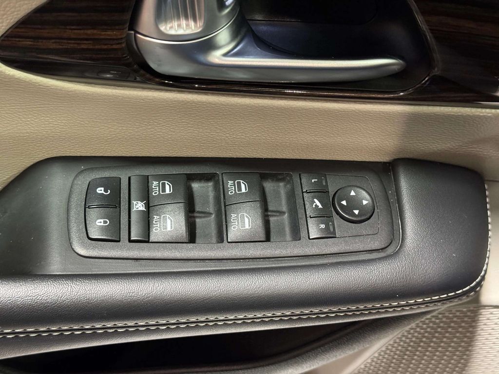 2023 Chrysler Pacifica Limited San Clemente CA