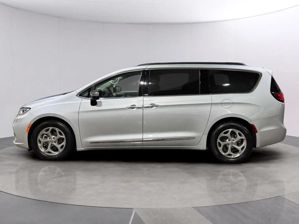 2023 Chrysler Pacifica Limited San Clemente CA