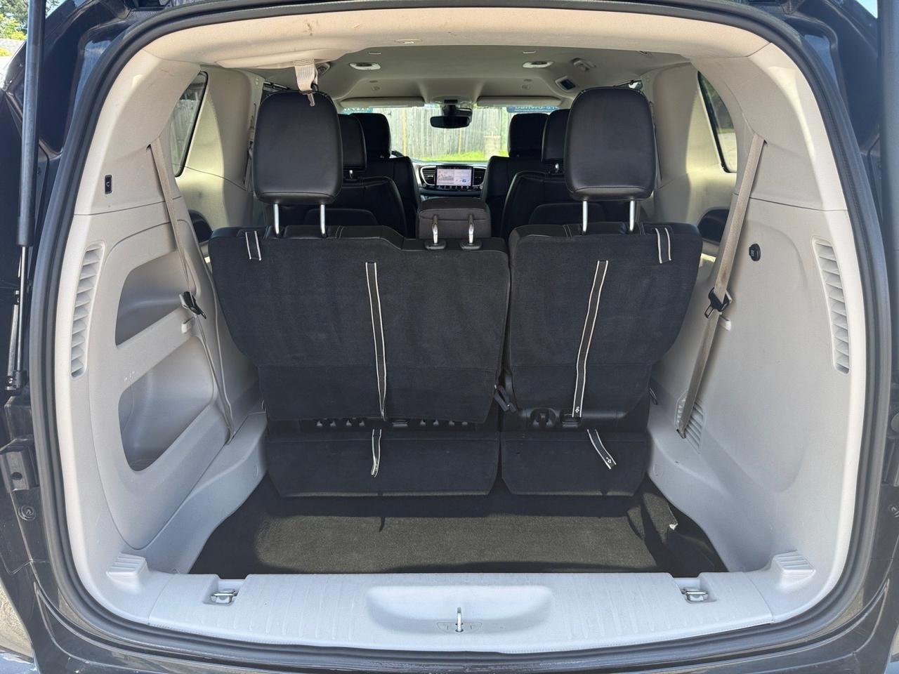 2023 Chrysler Pacifica Touring L, HEATED SEATS, HEATED STEERING WHEEL, APPLE CARPLAY/ANDROID AUTO, POWER LIFTGATE, BACKUP CAMERA. POWER/HEATED MIRRORS, REMOTE START, ONLY 1 OWNER, MAKE THIS YOUR NEW MOMCAR! Norfolk VA 2023 Chrysler Pacifica Touring L, HEATED SEATS, HEATED STEERING WHEEL, APPLE CARPLAY/ANDROID AUTO, POWER LIFTGATE, BACKUP CAMERA. POWER/HEATED MIRRORS, REMOTE START, ONLY 1 OWNER, MAKE THIS YOUR NEW MOMCAR! Norfolk VA