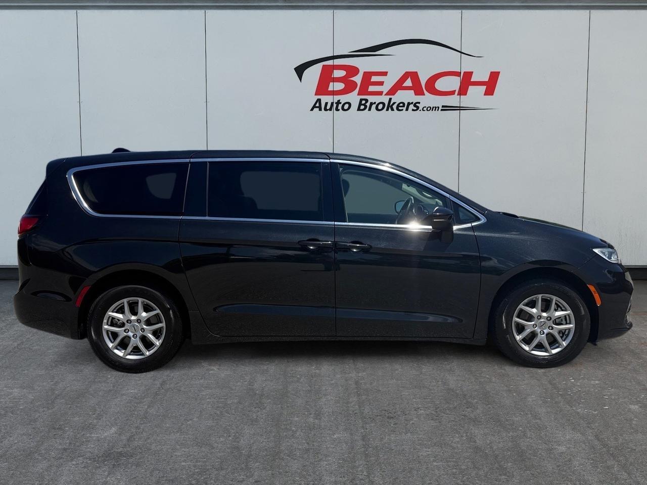 2023 Chrysler Pacifica Touring L, HEATED SEATS, HEATED STEERING WHEEL, APPLE CARPLAY/ANDROID AUTO, POWER LIFTGATE, BACKUP CAMERA. POWER/HEATED MIRRORS, REMOTE START, ONLY 1 OWNER, MAKE THIS YOUR NEW MOMCAR! Norfolk VA 2023 Chrysler Pacifica Touring L, HEATED SEATS, HEATED STEERING WHEEL, APPLE CARPLAY/ANDROID AUTO, POWER LIFTGATE, BACKUP CAMERA. POWER/HEATED MIRRORS, REMOTE START, ONLY 1 OWNER, MAKE THIS YOUR NEW MOMCAR! Norfolk VA